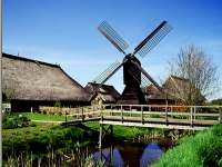 Bauernhofurlaub Ostfriesland Erlebnisurlaub historische Windmühle